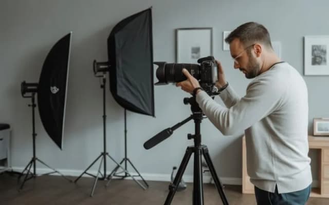 Ile kosztuje godzina pracy fotografa? Sprawdź ceny w Twoim mieście Ile kosztuje godzina pracy fotografa? Sprawdź ceny w Twoim mieście
